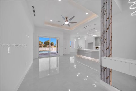 House in Lehigh Acres, Florida 3 bedrooms № 2057243 - photo 19