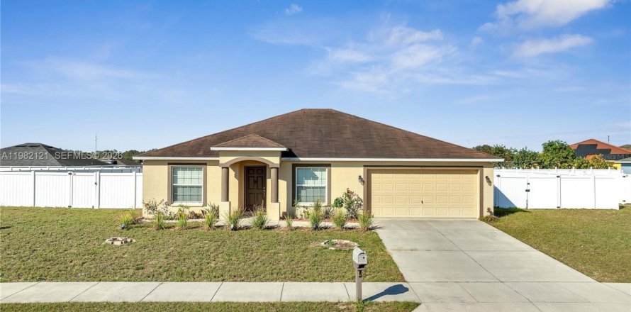 House in Davenport, Florida 4 bedrooms № 2049724