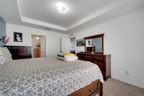 House in Davenport, Florida 4 bedrooms № 2049724 - photo 12