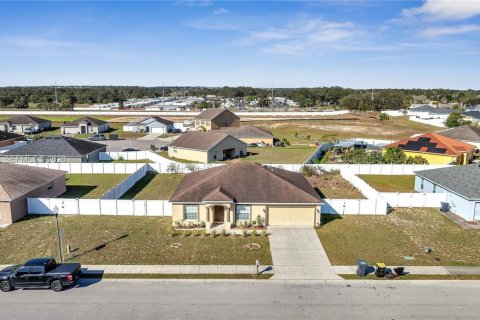 House in Davenport, Florida 4 bedrooms № 2049724 - photo 2