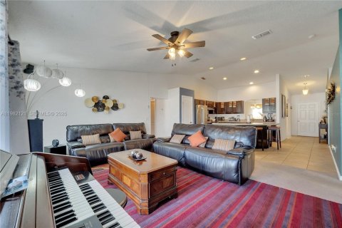 House in Davenport, Florida 4 bedrooms № 2049724 - photo 22