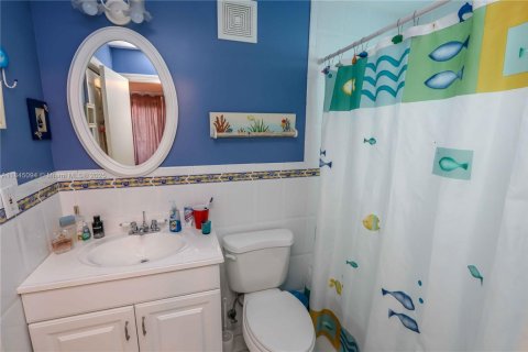 House in Tavernier, Florida 3 bedrooms, 101.64 sq.m. № 1888961 - photo 29