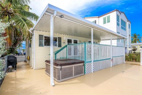 House in Tavernier, Florida 3 bedrooms, 101.64 sq.m. № 1888961 - photo 14