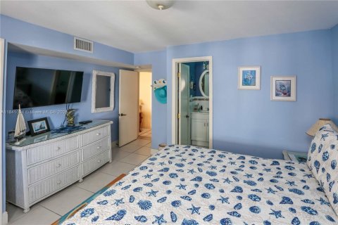 House in Tavernier, Florida 3 bedrooms, 101.64 sq.m. № 1888961 - photo 30