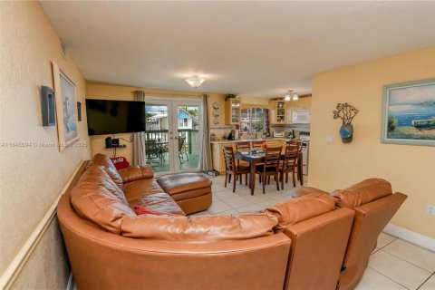 House in Tavernier, Florida 3 bedrooms, 101.64 sq.m. № 1888961 - photo 18