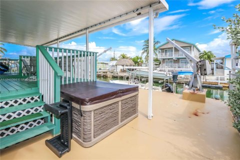 House in Tavernier, Florida 3 bedrooms, 101.64 sq.m. № 1888961 - photo 12