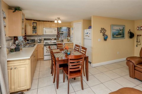 House in Tavernier, Florida 3 bedrooms, 101.64 sq.m. № 1888961 - photo 19