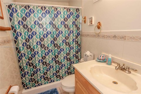 House in Tavernier, Florida 3 bedrooms, 101.64 sq.m. № 1888961 - photo 24