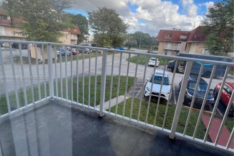 Condominio en venta en Miami, Florida, 2 dormitorios, 103.49 m2 № 2000834 - foto 2