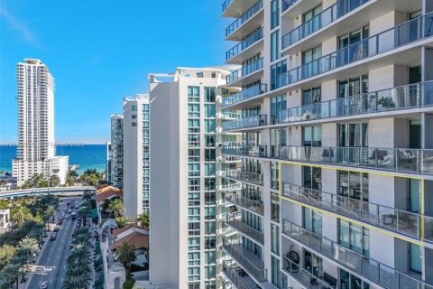 Condo in Sunny Isles Beach, Florida, 3 bedrooms № 2241641 - photo 21