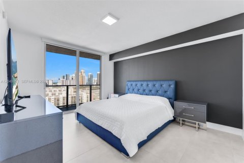 Condo in Sunny Isles Beach, Florida, 3 bedrooms № 2241641 - photo 9