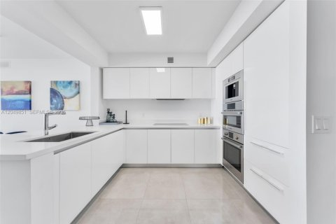 Condo in Sunny Isles Beach, Florida, 3 bedrooms № 2241641