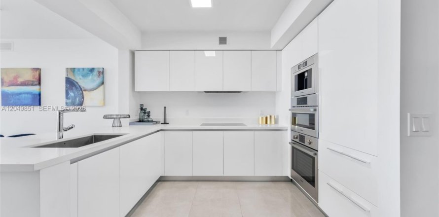 Condo in Sunny Isles Beach, Florida, 3 bedrooms № 2241641