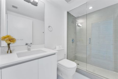 Condo in Sunny Isles Beach, Florida, 3 bedrooms № 2241641 - photo 14