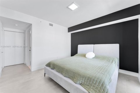 Condo in Sunny Isles Beach, Florida, 3 bedrooms № 2241641 - photo 16