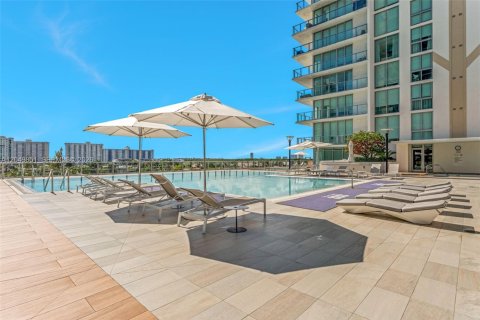 Condo in Sunny Isles Beach, Florida, 3 bedrooms № 2241641 - photo 28