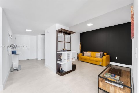 Condo in Sunny Isles Beach, Florida, 3 bedrooms № 2241641 - photo 4