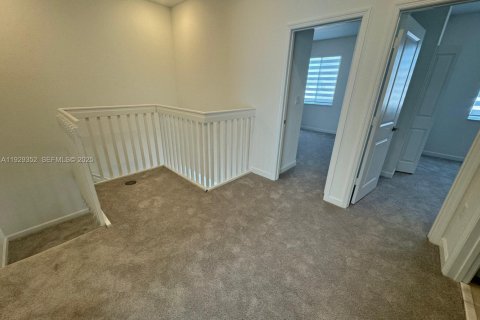 Townhouse in Homestead, Florida 3 bedrooms № 1987619 - photo 12