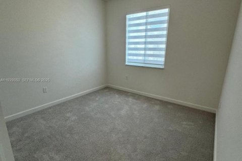 Townhouse in Homestead, Florida 3 bedrooms № 1987619 - photo 21