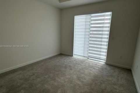 Townhouse in Homestead, Florida 3 bedrooms № 1987619 - photo 23