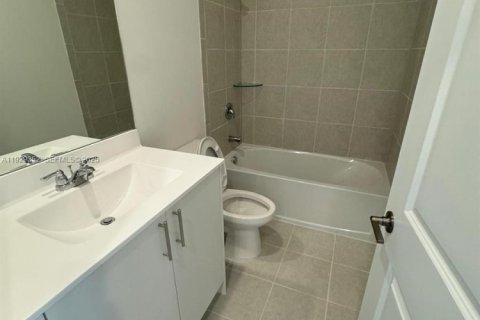Townhouse in Homestead, Florida 3 bedrooms № 1987619 - photo 29