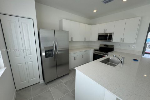 Townhouse in Homestead, Florida 3 bedrooms № 1987619 - photo 22