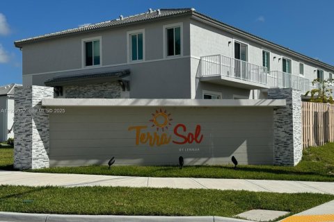 Townhouse in Homestead, Florida 3 bedrooms № 1987619 - photo 6