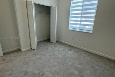 Townhouse in Homestead, Florida 3 bedrooms № 1987619 - photo 18