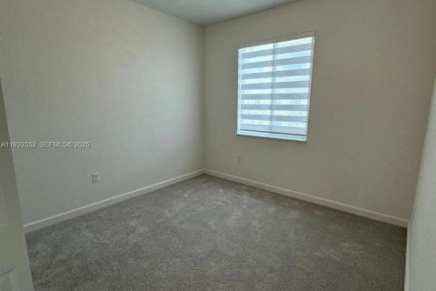 Townhouse in Homestead, Florida 3 bedrooms № 1987619 - photo 19