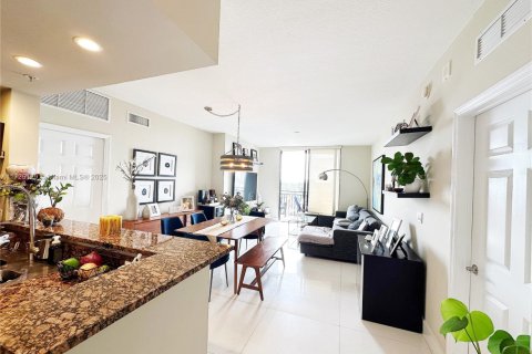 Condo in Coral Gables, Florida, 2 bedrooms  № 1475864 - photo 5