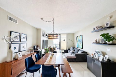 Condo in Coral Gables, Florida, 2 bedrooms  № 1475864 - photo 2