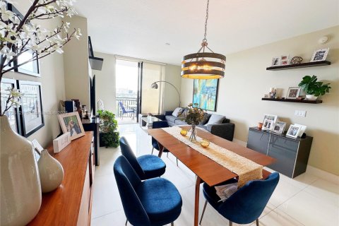 Condo in Coral Gables, Florida, 2 bedrooms  № 1475864 - photo 4