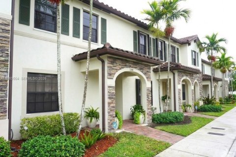 Купить таунхаус в Хайалиа, Флорида 3 спальни, 154.96м2, № 2048542 - фото 12