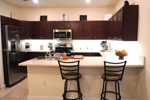 Купить таунхаус в Хайалиа, Флорида 3 спальни, 154.96м2, № 2048542 - фото 23