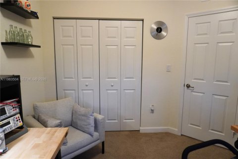 Купить таунхаус в Хайалиа, Флорида 3 спальни, 154.96м2, № 2048542 - фото 3