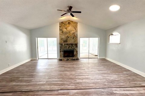 House in Weeki Wachee, Florida 3 bedrooms, 187.66 sq.m. № 1875763 - photo 4