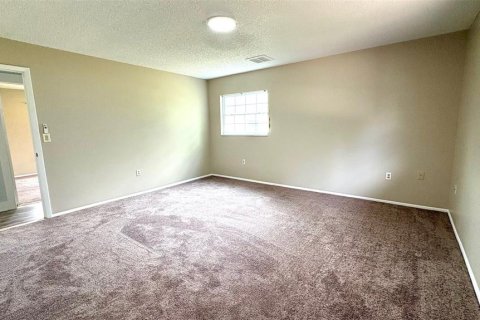 House in Weeki Wachee, Florida 3 bedrooms, 187.66 sq.m. № 1875763 - photo 12