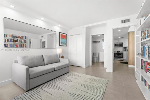 Copropriété à vendre à Miami Beach, Floride: 2 chambres, 100.15 m2 № 2041951 - photo 17