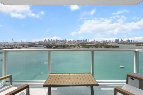 Condo à Miami Beach, Floride, 2 chambres  № 2041951