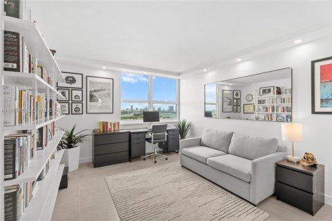Copropriété à vendre à Miami Beach, Floride: 2 chambres, 100.15 m2 № 2041951 - photo 16