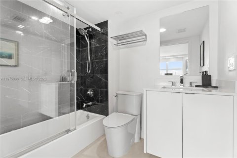 Copropriété à vendre à Miami Beach, Floride: 2 chambres, 100.15 m2 № 2041951 - photo 18