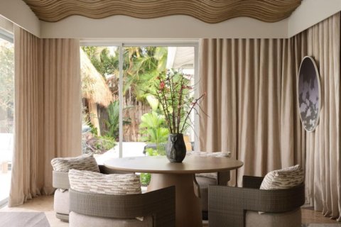 House in West Palm Beach, Florida 6 bedrooms, 434.13 sq.m. № 2253701 - photo 25