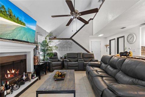 Villa ou maison à vendre à Casselberry, Floride: 3 chambres, 186.92 m2 № 2400145 - photo 3
