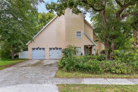 Villa ou maison à vendre à Casselberry, Floride: 3 chambres, 186.92 m2 № 2400145 - photo 2