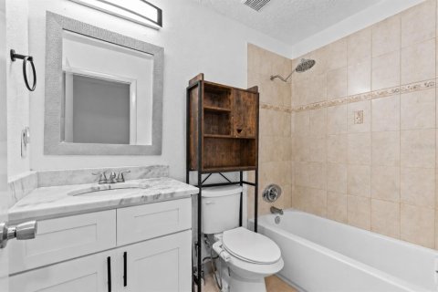 Villa ou maison à vendre à Casselberry, Floride: 3 chambres, 186.92 m2 № 2400145 - photo 16