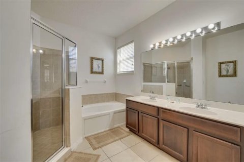Villa ou maison à louer à Kissimmee, Floride: 4 chambres, 247.86 m2 № 1581145 - photo 9