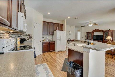 Casa en alquiler en Kissimmee, Florida, 4 dormitorios, 247.86 m2 № 1581145 - foto 5