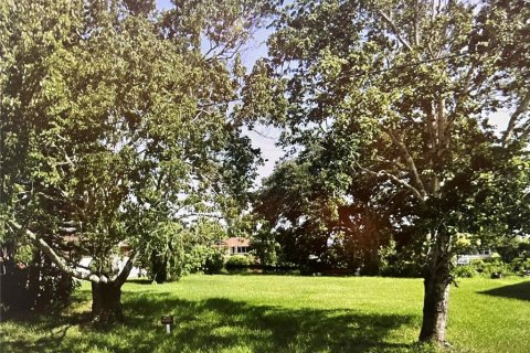 Купить земельный участок в Норт-Порт, Флорида № 1565342 - фото 1