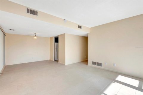 Copropriété à vendre à Palm Coast, Floride: 2 chambres, 91.6 m2 № 1609422 - photo 11