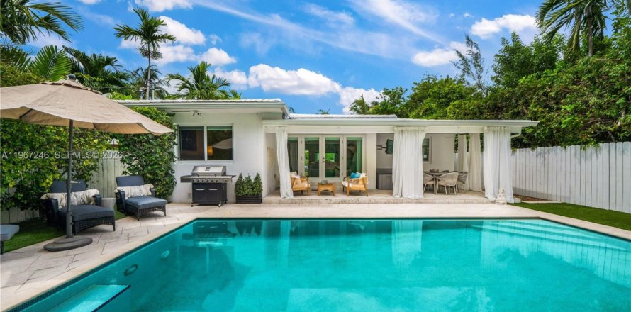 Villa ou maison à Miami Beach, Floride 3 chambres, 187.38 m2 № 2029050
